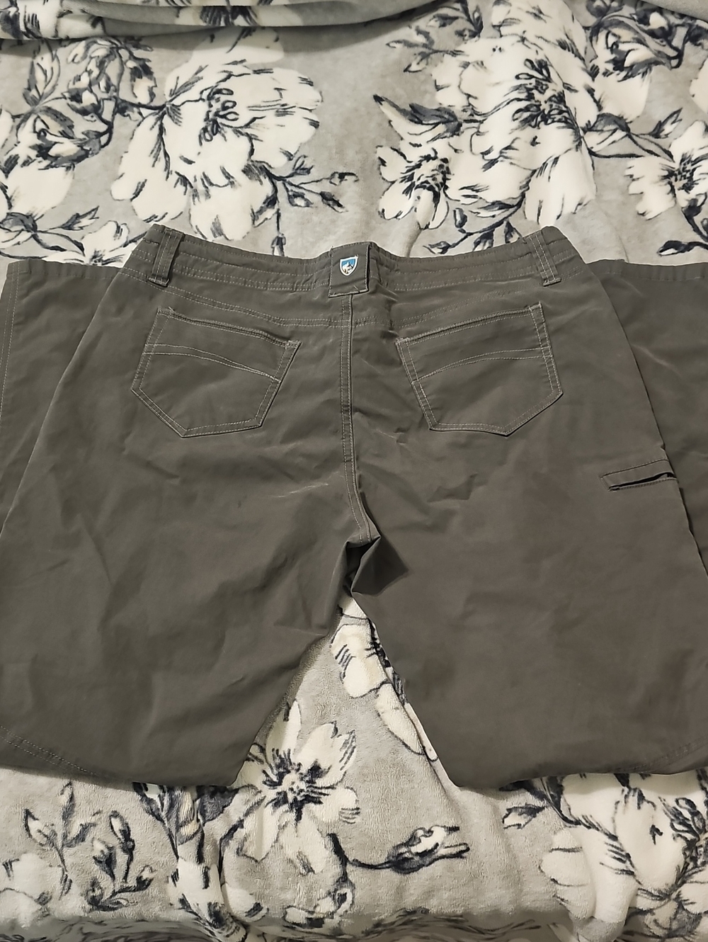 Kuhl Women's Straight Leg Cargo Pants Size 12 Regular, Green